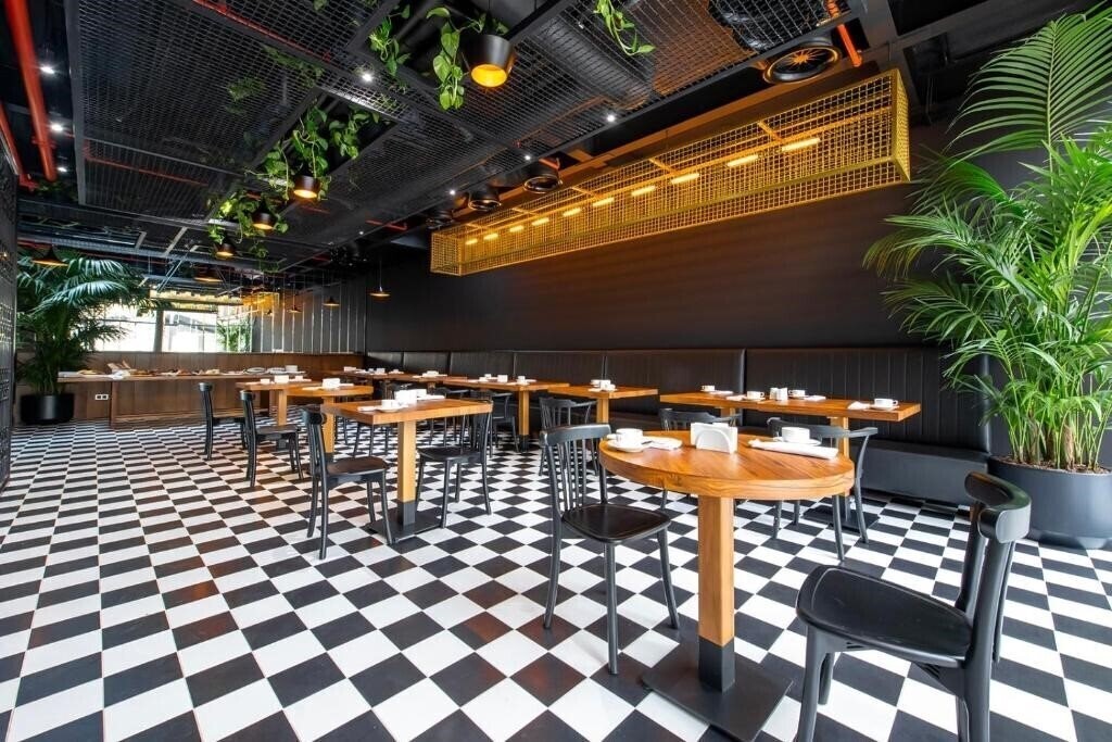 Апартаменты Twenties Hotel 4*