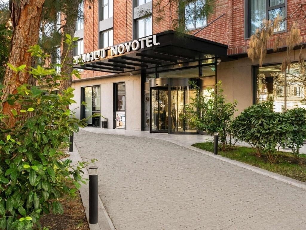 Отель Novotel Tbilisi 4*