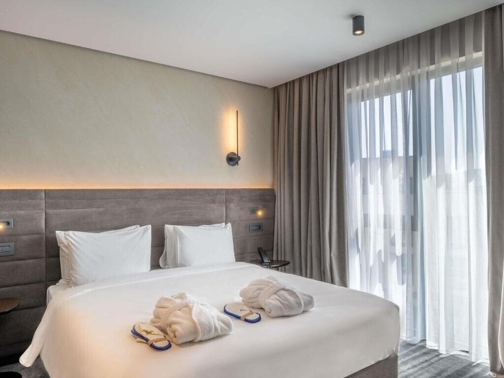 Территория Novotel Tbilisi 4*