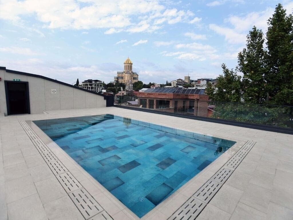 Территория Novotel Tbilisi 4*