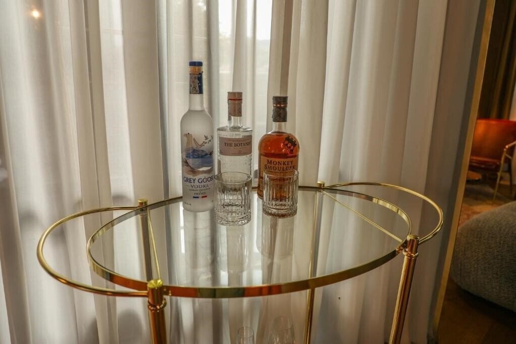 Зображення Zorba&Bond Hotel On The 8th 4*