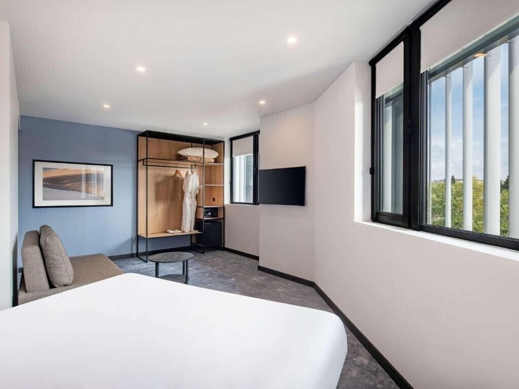 Территория Ibis Tbilisi Airport 4*