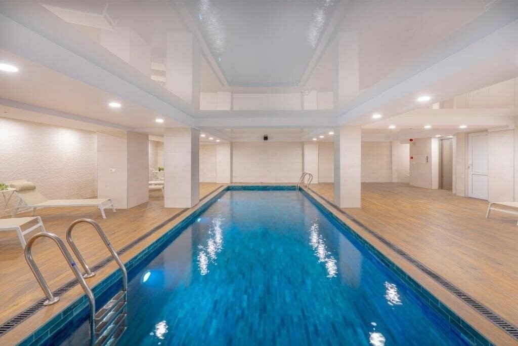 Изображение Iris Hotel 4*