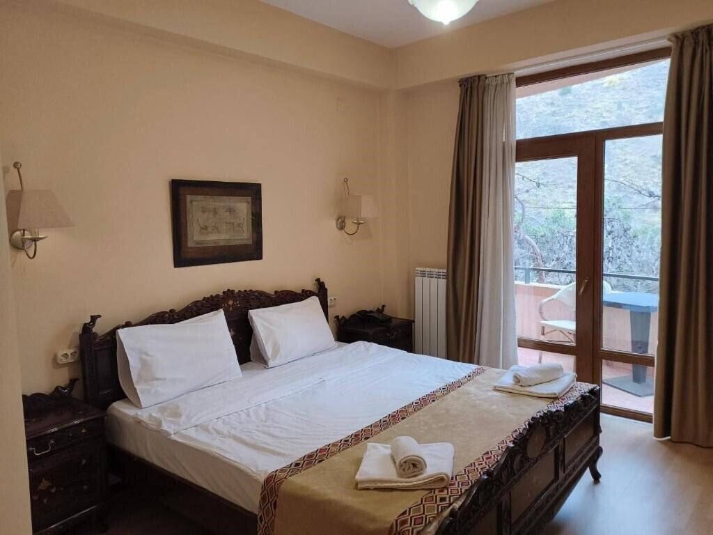 Апартаменти Andza Tbilisi Hotel 4*