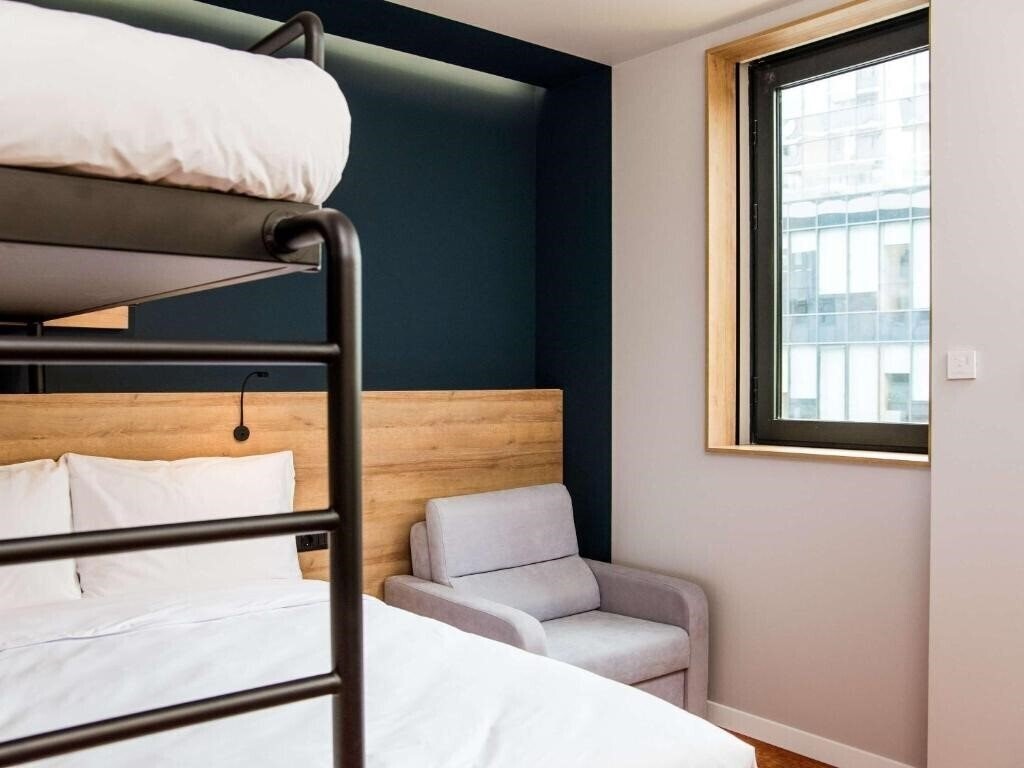 Територія Greet Tbilisi Center 4*