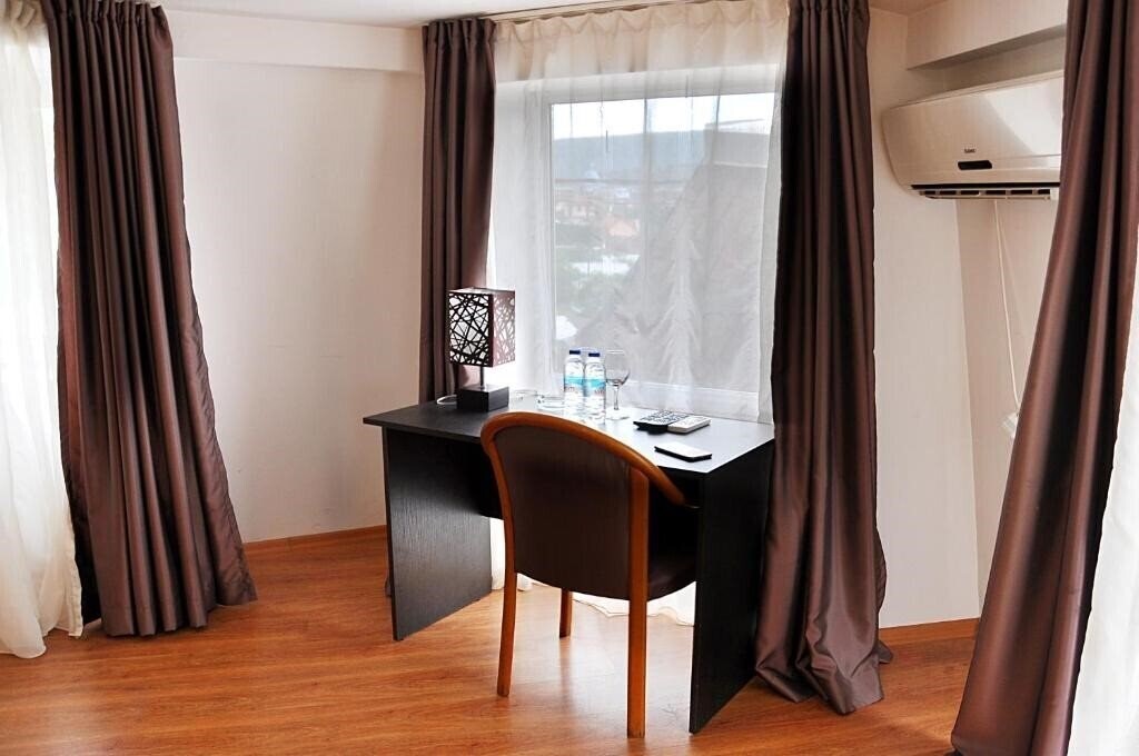 Панорама Corner Hotel Tbilisi 3*