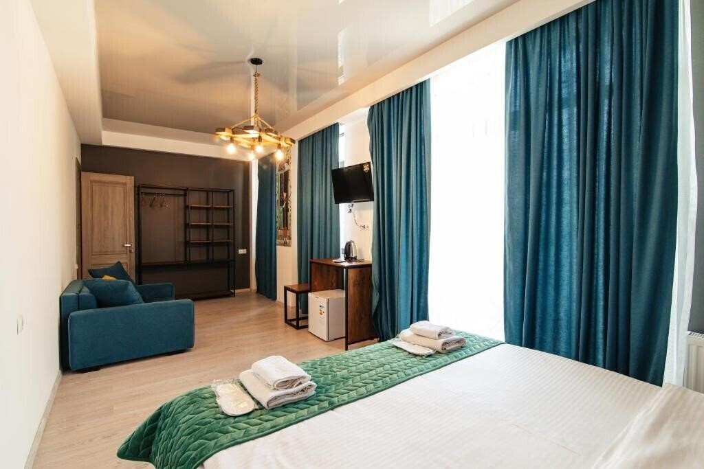 Апартаменти Hotel Boutique George 3*