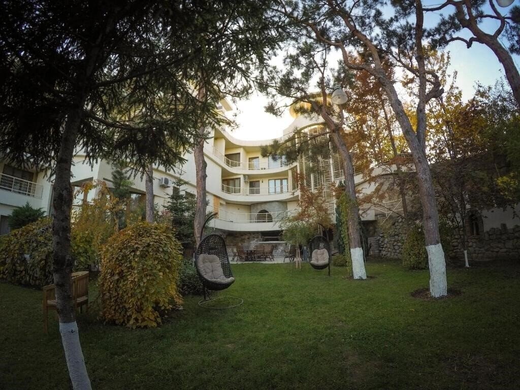 Готель Beaumonde Garden 3*