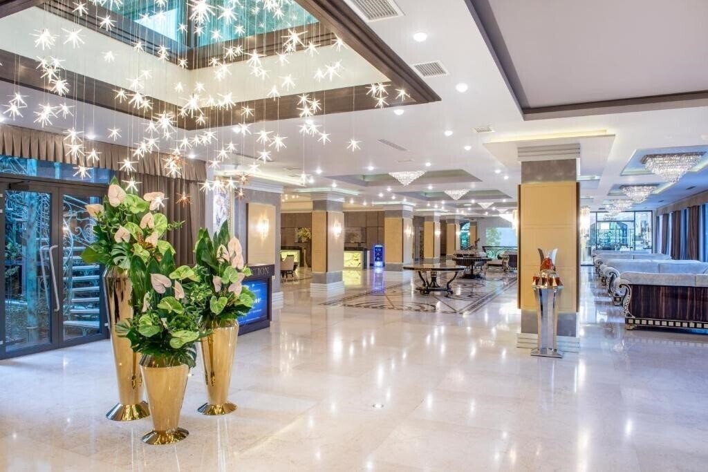 Вид Ambassador Hotel 4*