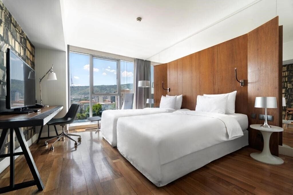 Вид Holiday Inn Tbilisi 4*