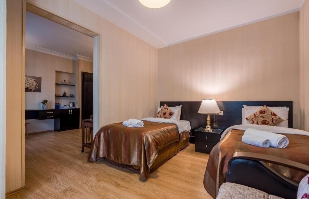 Панорама Iliani 4*