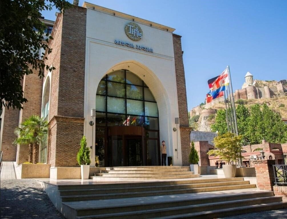 Територія Tiflis Palace 4*