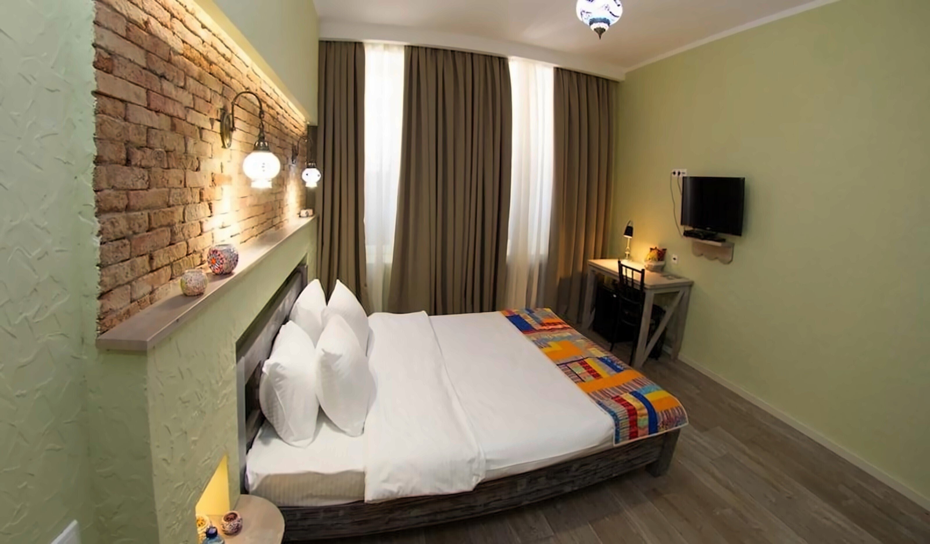 Вид No12 Boutique Hotel 4*