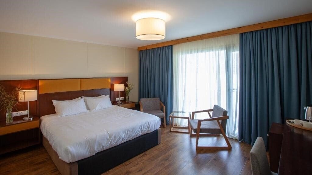 Фото Moretoni Lake Resort 4*