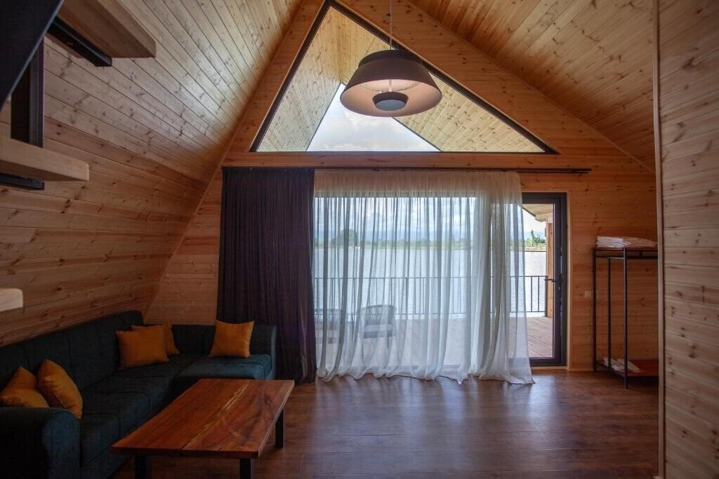 Картинка Moretoni Lake Resort 4*