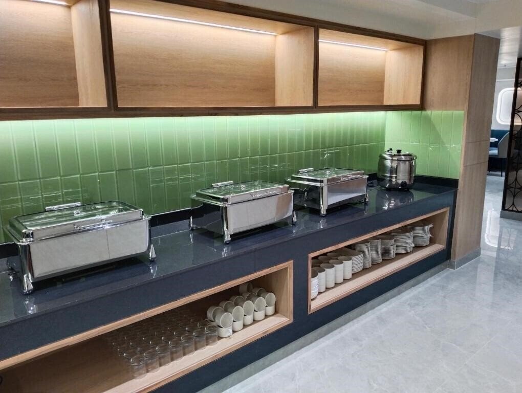 Вид Crystal Inn 3*