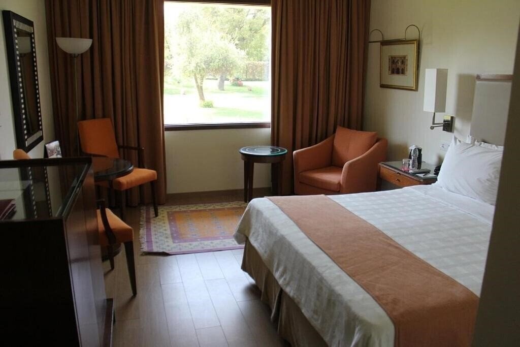 Панорама Trident 5*