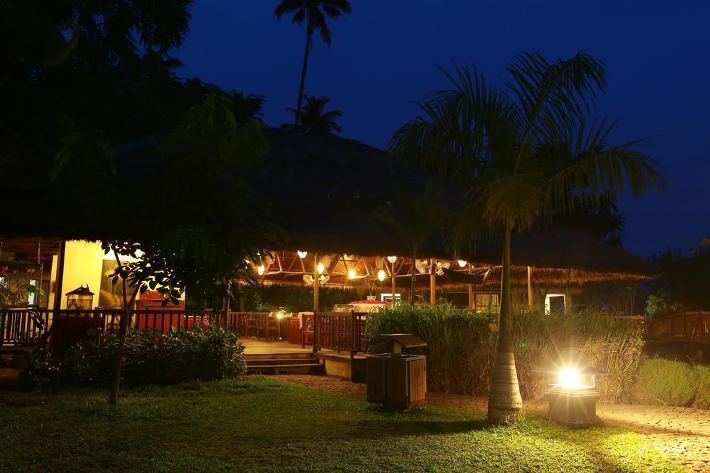 Фотографія Deshadan Back Water Muhamma 4*