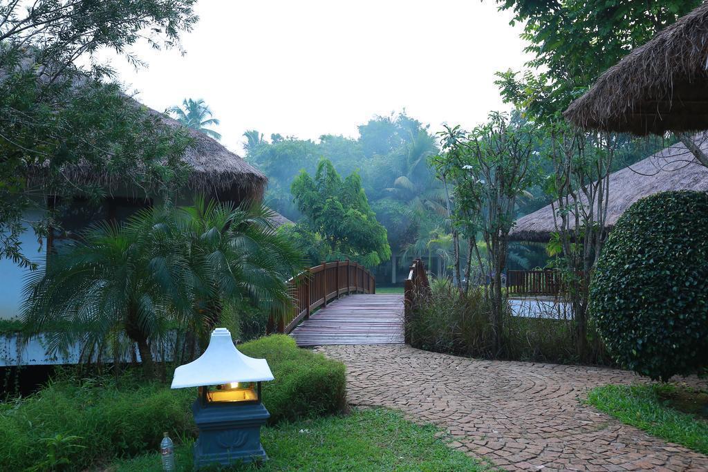 Територія Deshadan Back Water Muhamma 4*