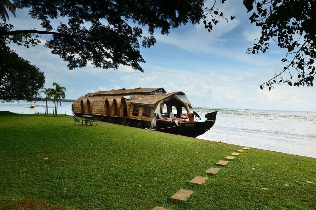 Вид Punnamada Resort 3*