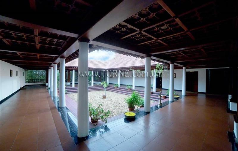 Апартаменти Lake Palace Resort 3*