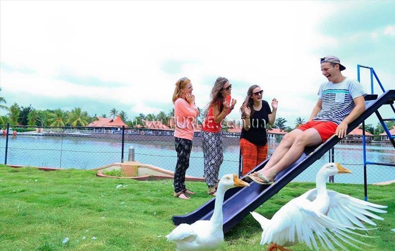 Вид Lake Palace Resort 3*