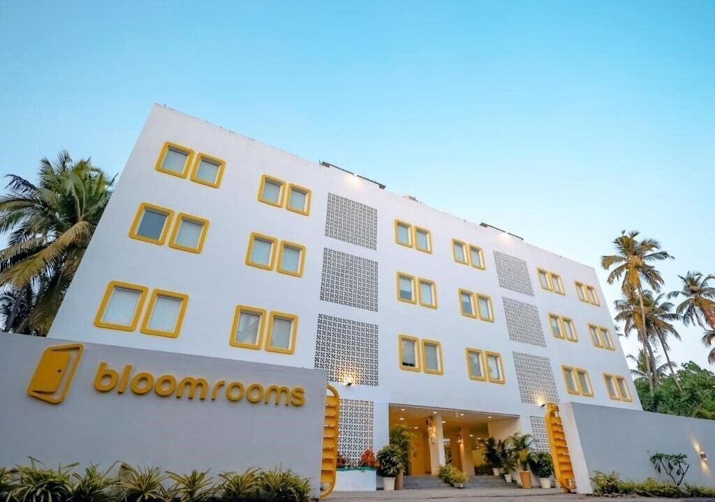 Отель Bloom Rooms 3*
