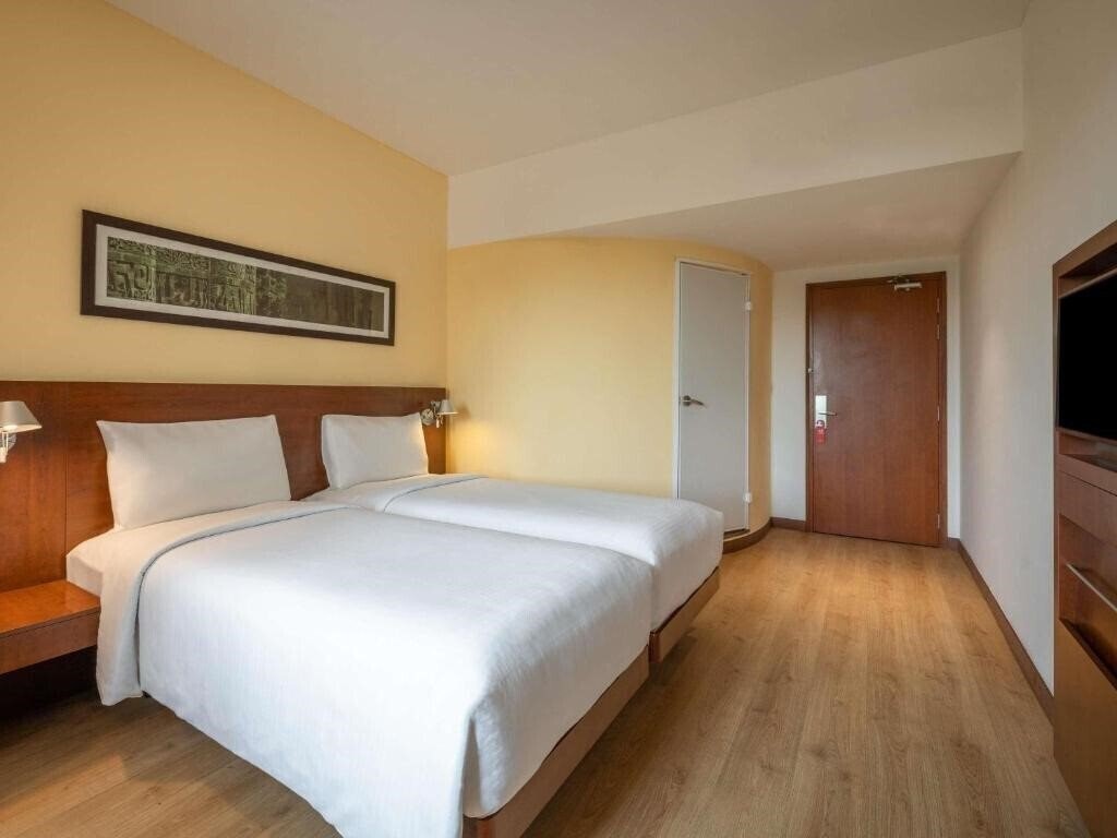 Панорама Ibis Delhi Airport 3*
