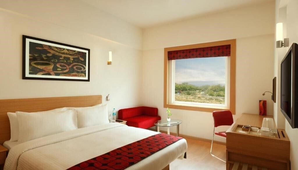 Фото Red Fox Hotel East Delhi 5*