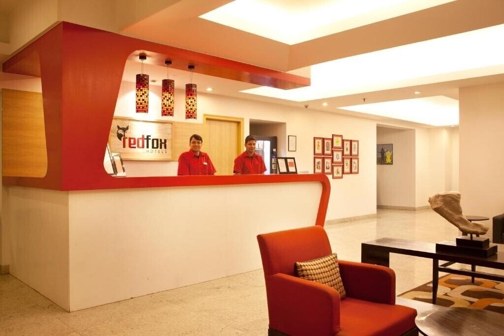 Територія Red Fox Hotel East Delhi 5*