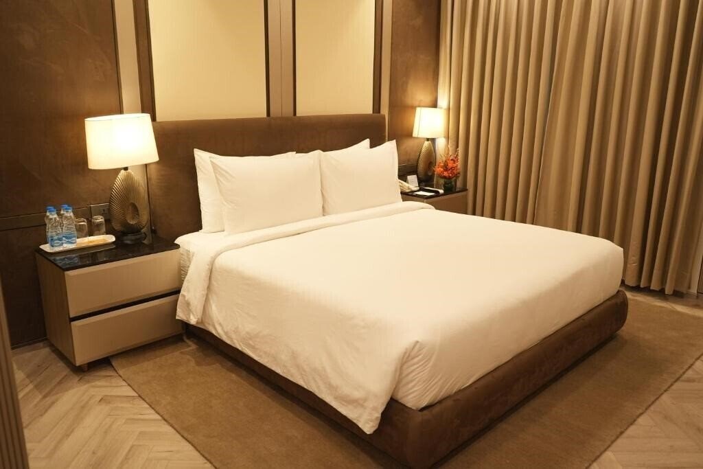 Вид The Suryaa New Delhi (Crowne Plaza) 5*