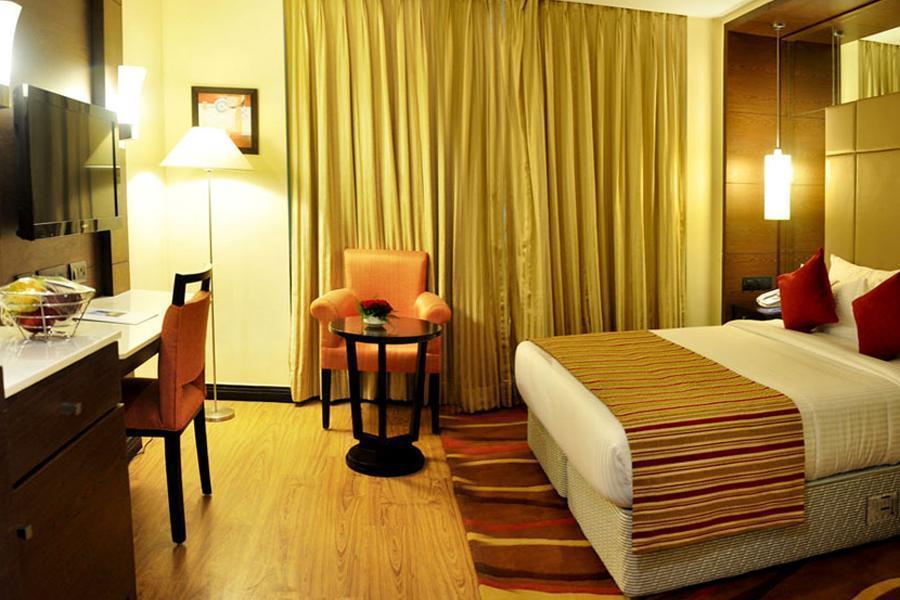 Вид City Park Airport 4*