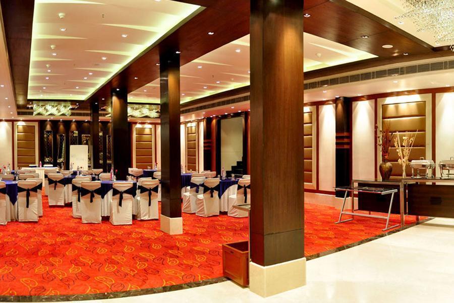 Панорама City Park Airport 4*