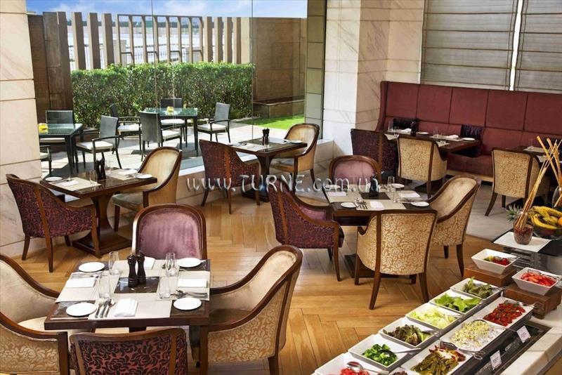 Фотографія Crowne Plaza, Mayur Vihar 5*