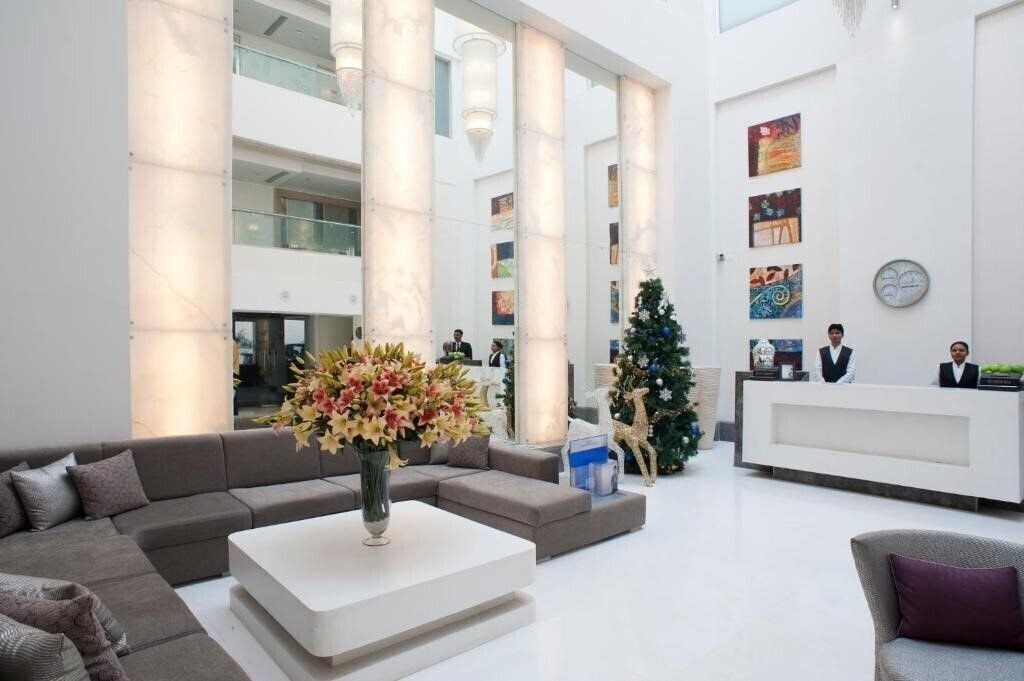 Зображення The Ashtan Sarovar Portico 3*