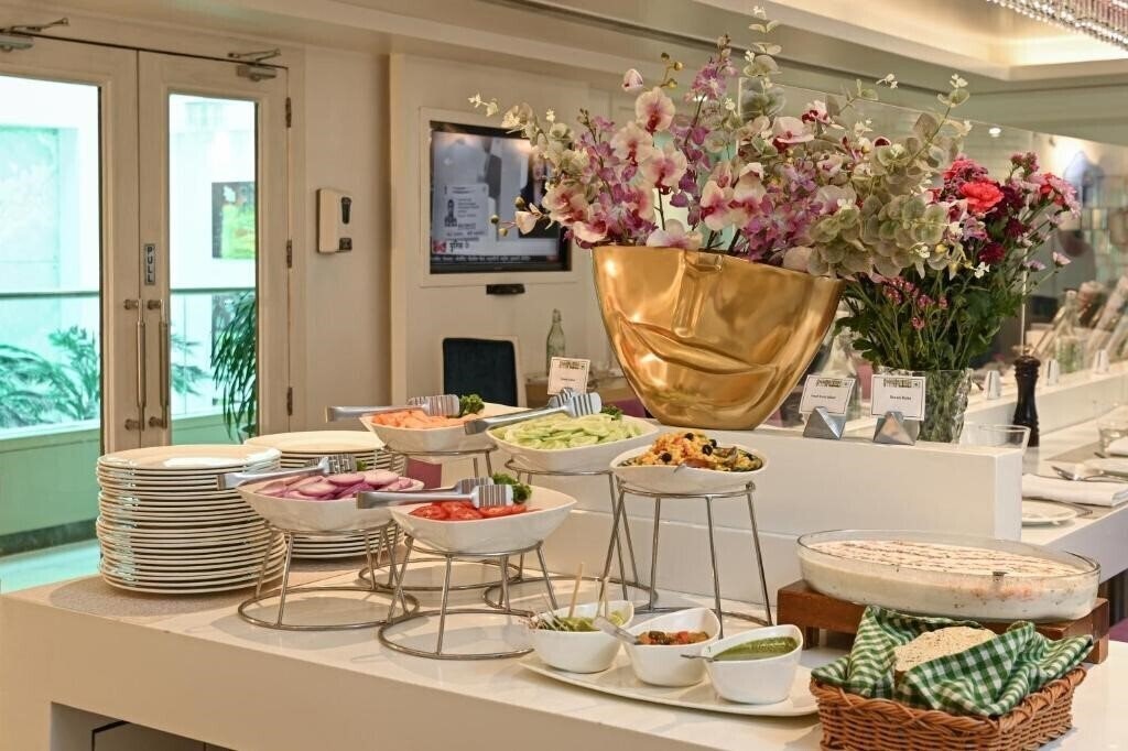 Апартаменти The Ashtan Sarovar Portico 3*