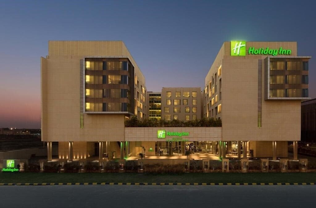 Готель Holiday Inn New Delhi International Airport 4*