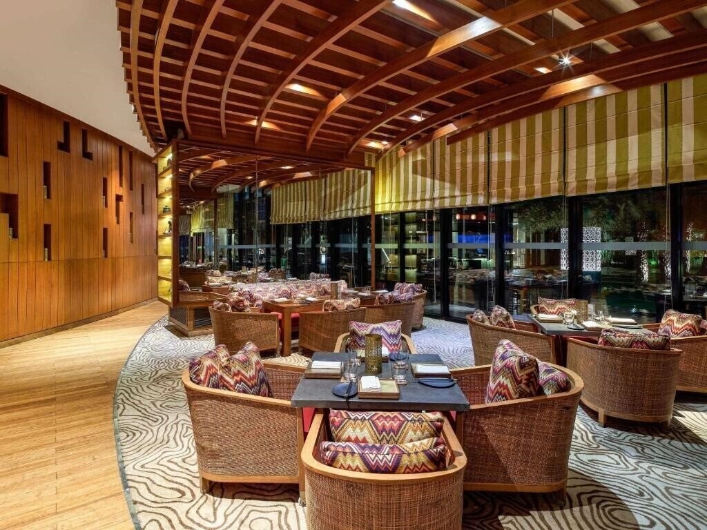 Фотографія Hotel Pullman New Delhi Aerocity 4*