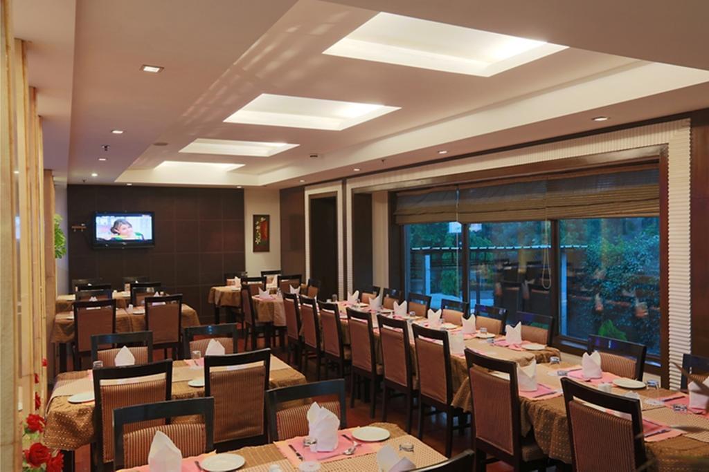 Территория Airport Residency 3*