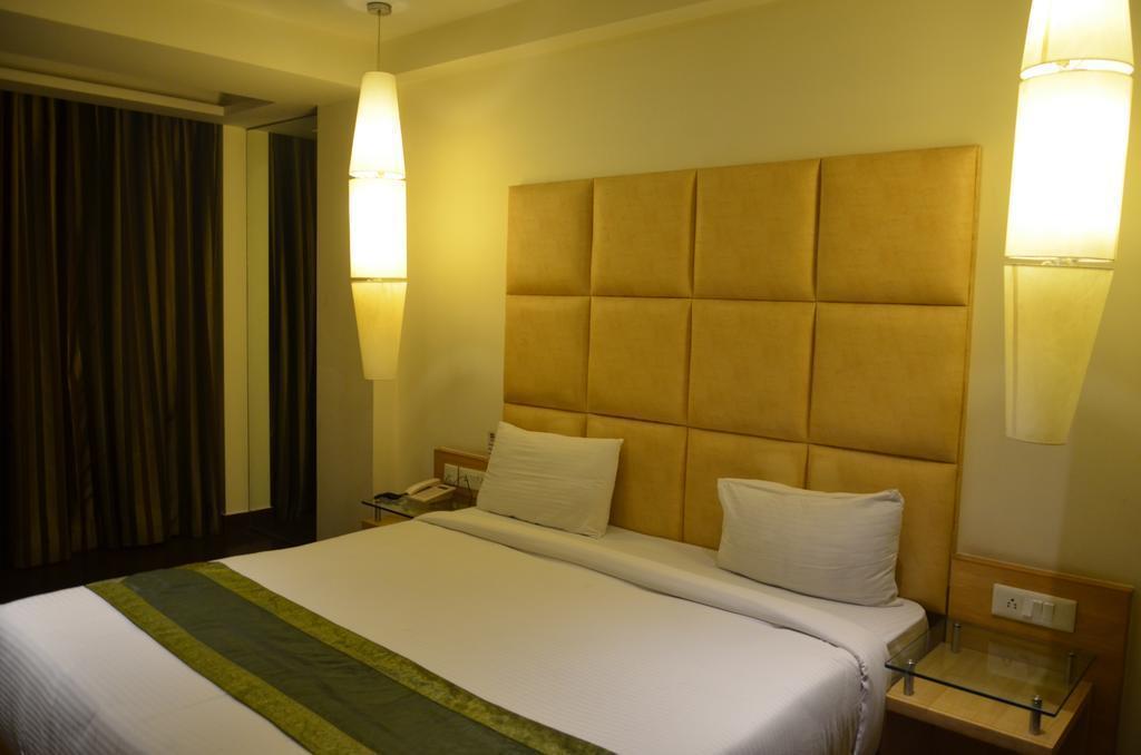 Панорама Airport Hotel Grand 3*