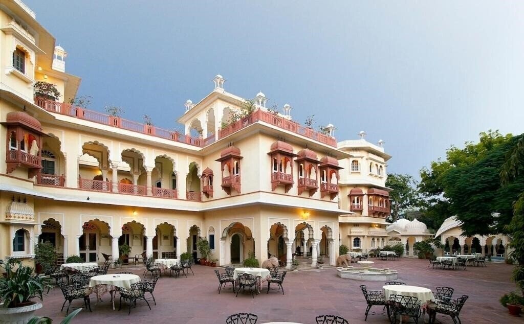 Территория Alsisar Haveli 4*