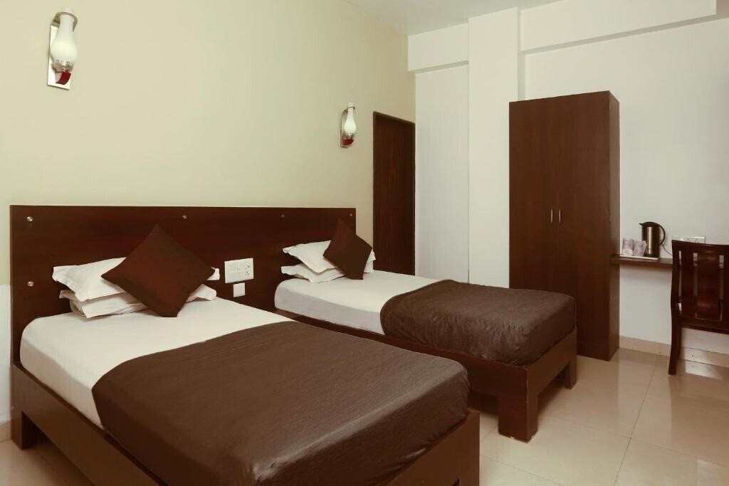 Панорама Hotel Metropolitan 3*