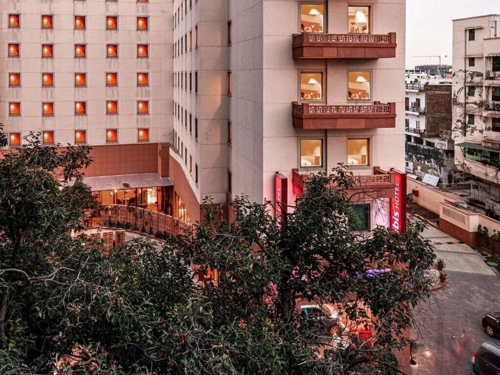 Территория Ibis Jaipur 3*