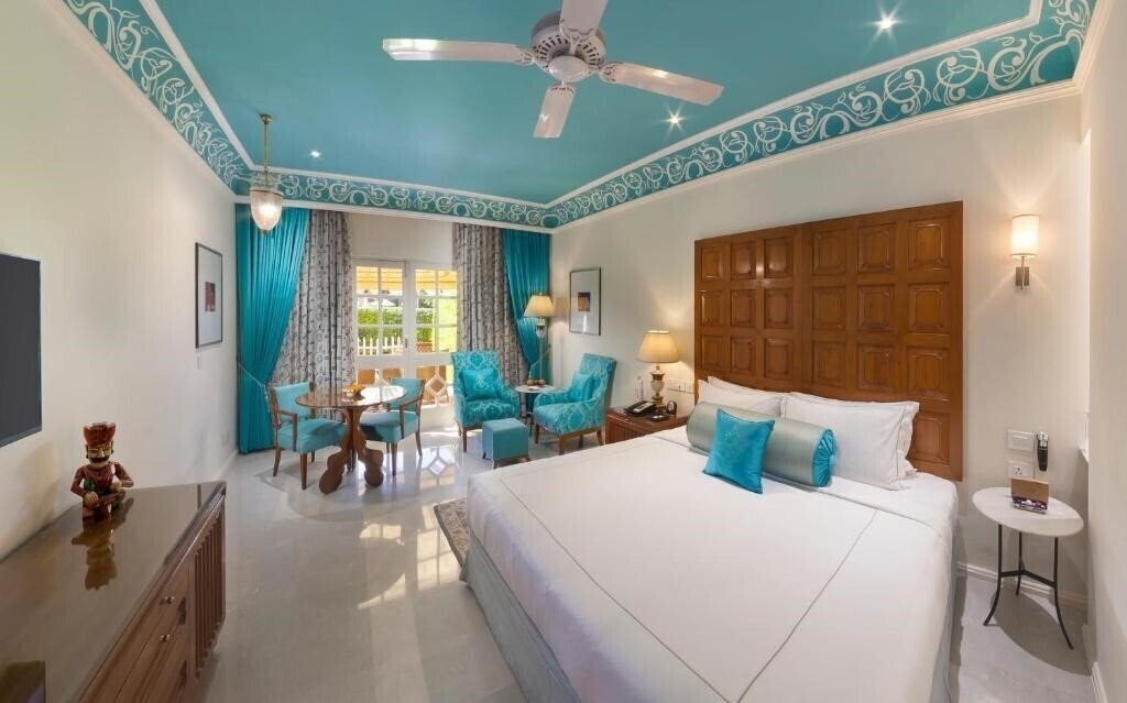 Панорама Jai Mahal Palace 5*