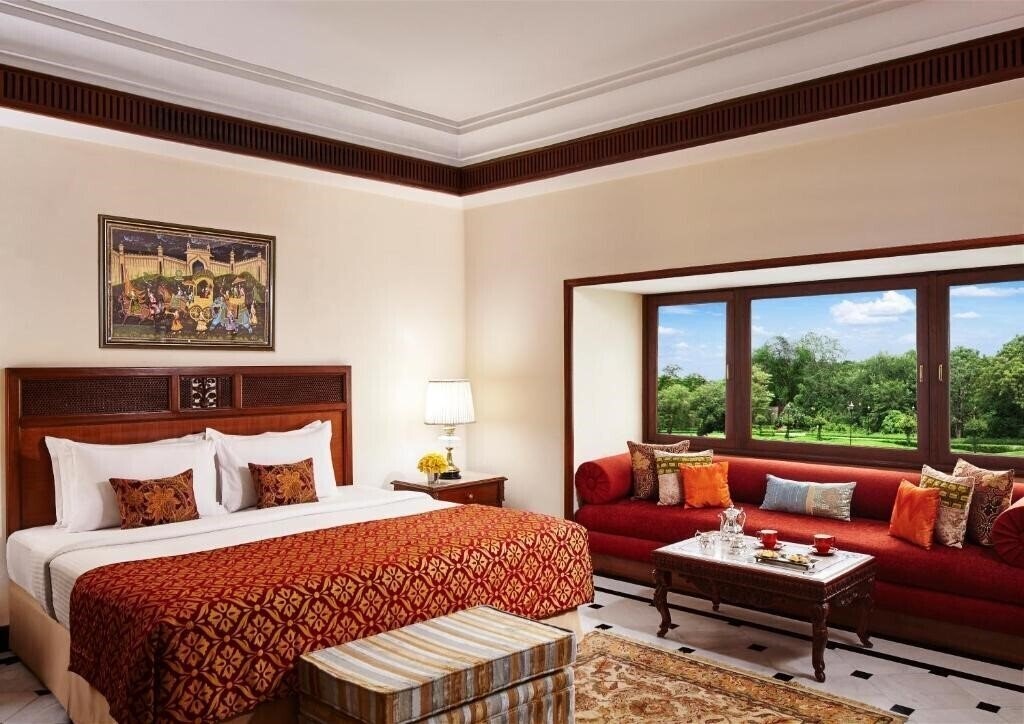 Территория Jai Mahal Palace 5*