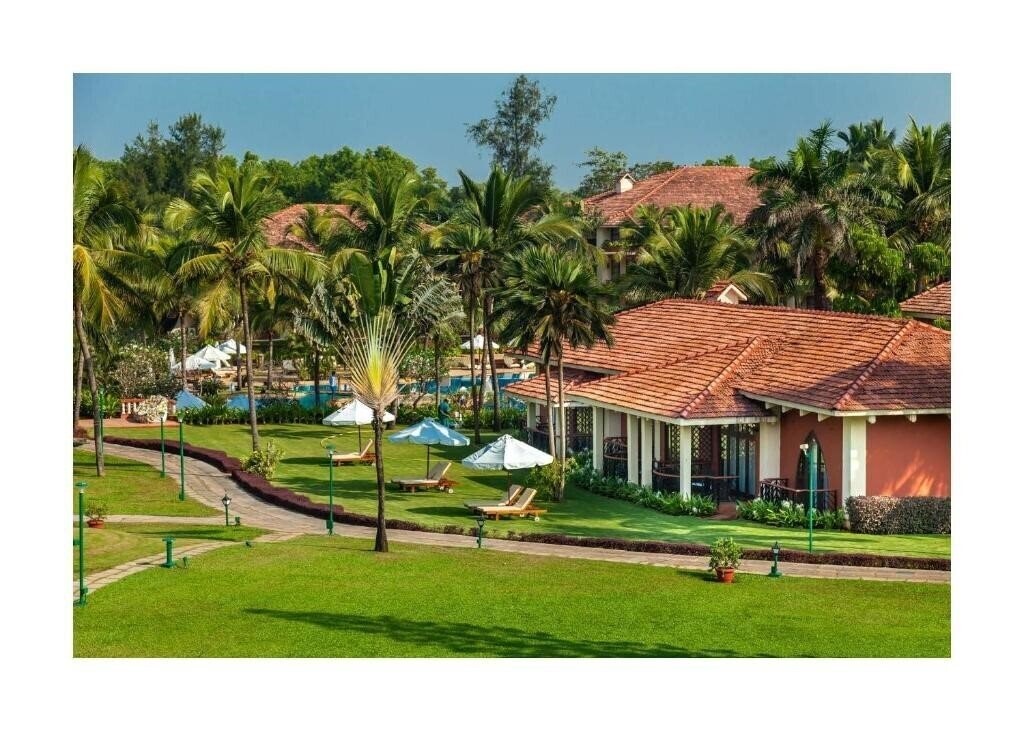 Вид Ramada Caravela Beach Resort 5*