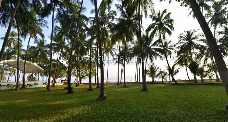 Територія Cabanas By The Bay Boutique Hotel 4*