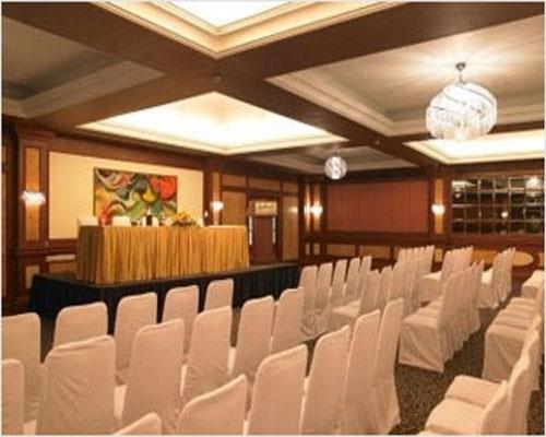 Отель The Zuri 5*