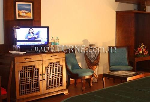 Отель Tangerine Beach Resort 3*