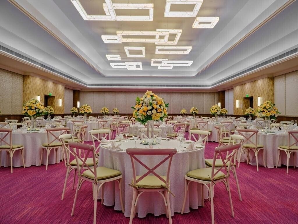 Фотографія Holiday Inn 5*